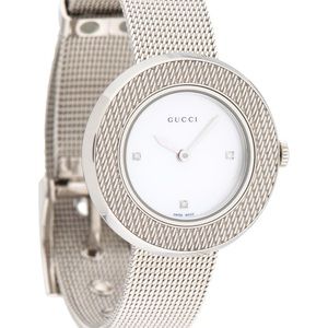 Gucci watch in excellent condition